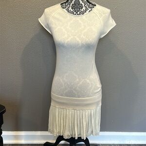 Iisli Asti cashmere Pleated Shift Dress. Small